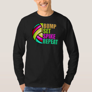 Volleyball Teen Girl Bump Set Spike Wiederholung T-Shirt