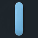 Vollfarbener Himmel Blau Skateboard<br><div class="desc">Solide Farbe Himmel hellblaues Design.</div>