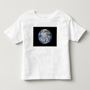 Völlig beleuchtete Erde zentrierte auf dem Nordpo Kleinkind T-shirt