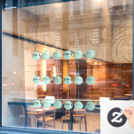 Völlig mit Schmuck überladener Weihnachtsbaumschmu Fensteraufkleber