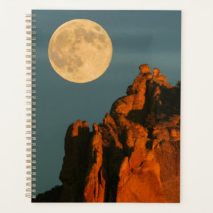 Vollmond Basaltklippen Smith Rock State Park Planer
