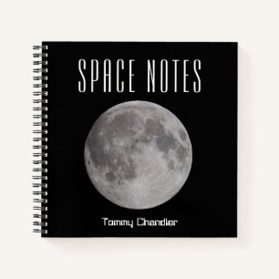 Vollmond im Space Theme Notebook mit Namen Notizblock