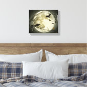 Vollmond mit Fledermäusen und Raven. Leinwanddruck (Insitu (Schlafzimmer))