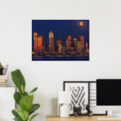 Vollmond steigt über die Skyline der Innenstadt vo Poster (Heimbüro)