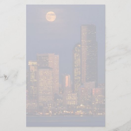 Vollmond steigt über die Skyline von Seattle Briefpapier (Vorderseite)