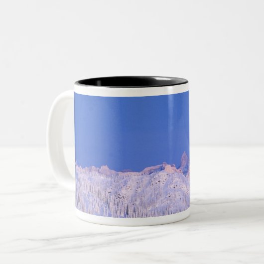 Vollmond über dem Glacier-Nationalpark Zweifarbige Tasse (Vorderseite Links)