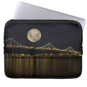 Vollmond über der Bucht Laptopschutzhülle