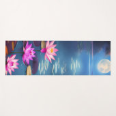 Vollmond und schöne rosa Lotus-Blume Yogamatte (Vorderseite (Horizontal))