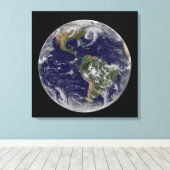 Vollständig erdacht mit Niederdrucksystemen. Leinwanddruck (Insitu (Holzboden))