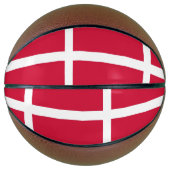 Vollständige Basketball mit Flagge Dänemarks (Vorderseite)