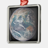 Vollständige Darstellung der Erde mit globalen Dat Silbernes Ornament (Links)