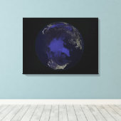 Vollständige Erde in der Nacht mit Lichtern in den Leinwanddruck (Insitu (Holzboden))