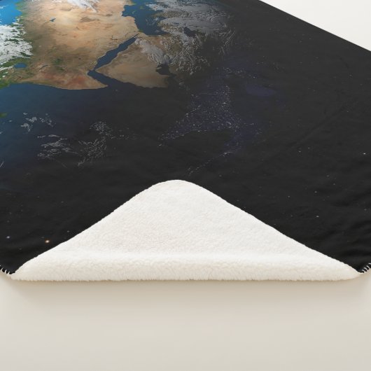 Vollständige Erde mit simulierten Wolken über Afri Sherpadecke (3/4)