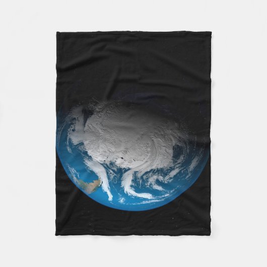 Vollständige Erde mit simulierten Wolken über der  Fleecedecke (Vorderseite)