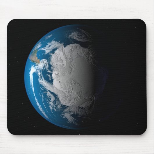 Vollständige Erde mit simulierten Wolken über der Mousepad (Vorne)