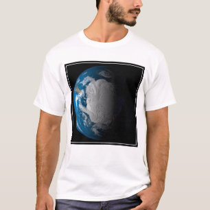 Vollständige Erde mit simulierten Wolken über der  T-Shirt