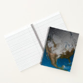 Vollständige Erde mit simulierten Wolken über Nord Notizblock (Innenseite)