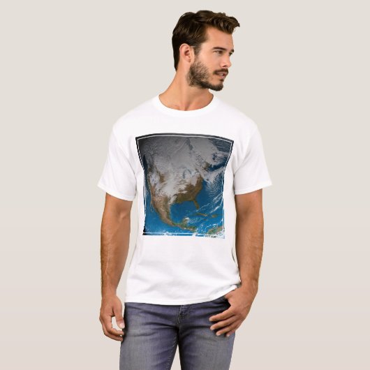 Vollständige Erde mit simulierten Wolken über Nord T-Shirt (Vorne ganz)