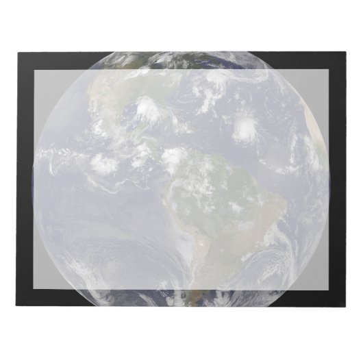 Vollständige Erde mit tropischen Stürmen im Atlant Notizblock (Vorderseite)