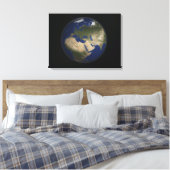 Vollständige Erdsicht auf Afrika, Europa und Mitte Leinwanddruck (Insitu (Schlafzimmer))