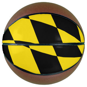 Vollständiger Basketball mit Flagge von München