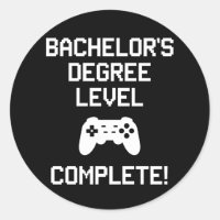 Vollständiger Gaming-Gamer mit Bachelor-Grad