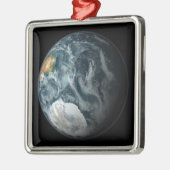 Vollständiger Überblick über die Erde, die die Ant Silbernes Ornament (Links)