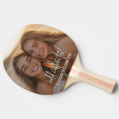 Vollständiges Foto mit 2 Zeilen Text - Skript und Tischtennis Schläger (Seitenansicht)