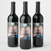 Vollständiges Layout des Fotos mit modernem, weiße Weinetikett (Flaschen)