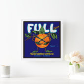 Vollständiges Orangefarbenes Kratetikett Quadratische Wanduhr (Zuhause)