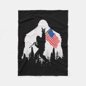 vom Juli Shirt Bigfoot Sasquatch, US-amerikanische Fleecedecke (Vorderseite)