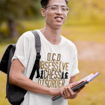vom Schach besessen T-Shirt<br><div class="desc">Ein lustiges Schachgeschenk für einen Schachsüchtigen. Ein kleiner Spaß Schach. Ich habe eine obskure, obsessive Schachstörung.</div>