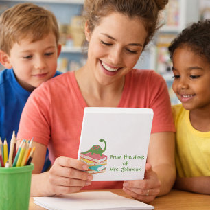 Vom Schreibtisch der Bücher des Grundschullehrers  Notizblock