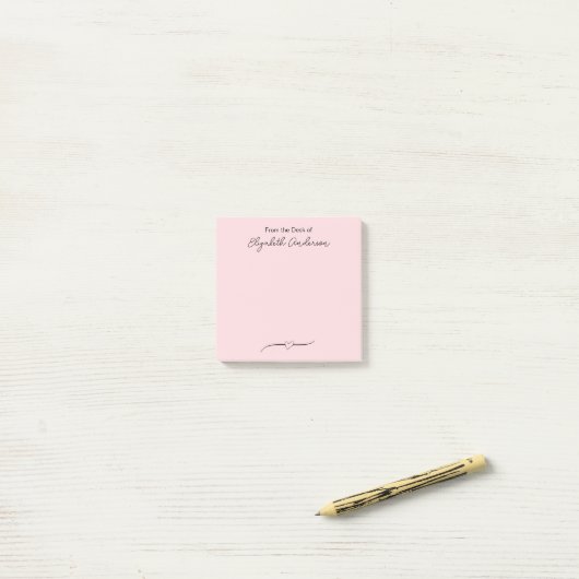 Vom Schreibtisch mit rosa und schwarzen Skriptname Post-it Klebezettel (Auf Schreibtisch)