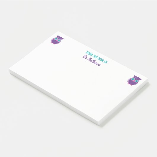 Vom Schreibtisch von Lehrer-Eulen-personalisiertem Post-it Klebezettel (angewinkelt)