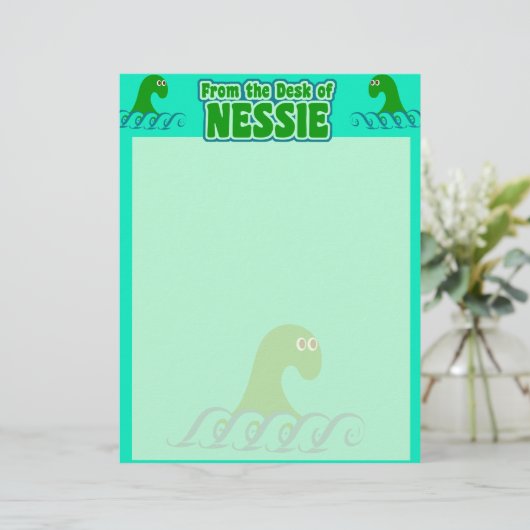 Vom Schreibtisch von Nessie! (Stehend Vorderseite)