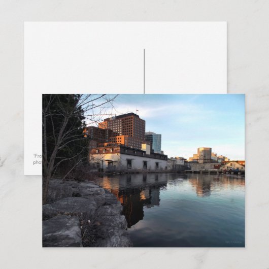 Von alt bis neu - Gebäude direkt am Wasser - Hull  Postkarte (Vorne/Hinten)