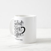 Von Bienen und Kaffee geschenkt für Bienenhalter Kaffeetasse (Vorderseite Links)