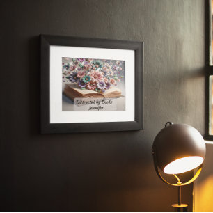 Von Büchern abgelenkt Poster