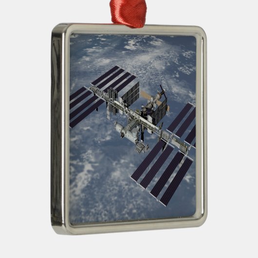 Von Computer generierte Ansicht 2 Silbernes Ornament (Rechts)