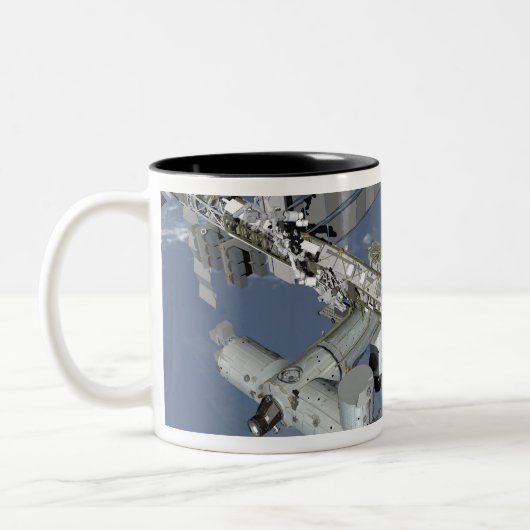 Von Computer generierte Ansicht 5 Zweifarbige Tasse (Links)