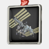 Von Computer generierte Ansicht 8 Silbernes Ornament (Links)