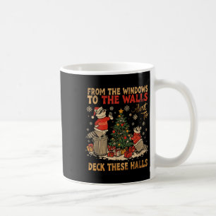 Von den Fenstern bis zu den Wänden werde ich decke Kaffeetasse