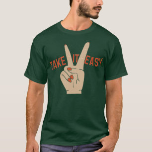 Von den gestrichenen Nägeln Nehmen Sie es sich ein T-Shirt