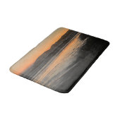 Von der Abenddämmerung bis zum Twilight am Beach F Badematte (Schrägansicht)