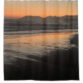 Von der Abenddämmerung bis zum Twilight am Beach F Duschvorhang (Vorderseite)