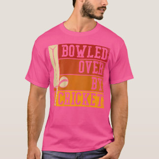 Von der Cricket-Backprint-Cricket umgekippt T-Shirt