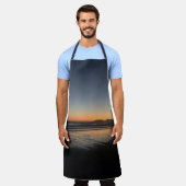 Von der Dämmerung bis zur Dämmerung am Foto. Schürze (Getragen)