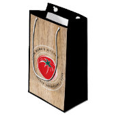 Von der Küche von ... Red Tomato Wood Customize Kleine Geschenktüte (Vorderseite Schrägansicht)