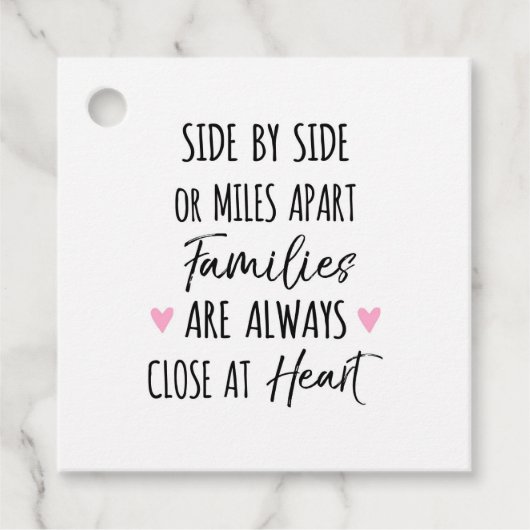 Von der Seite oder Meilen Apart Familien sind im H Geschenkanhänger (Vorderseite)